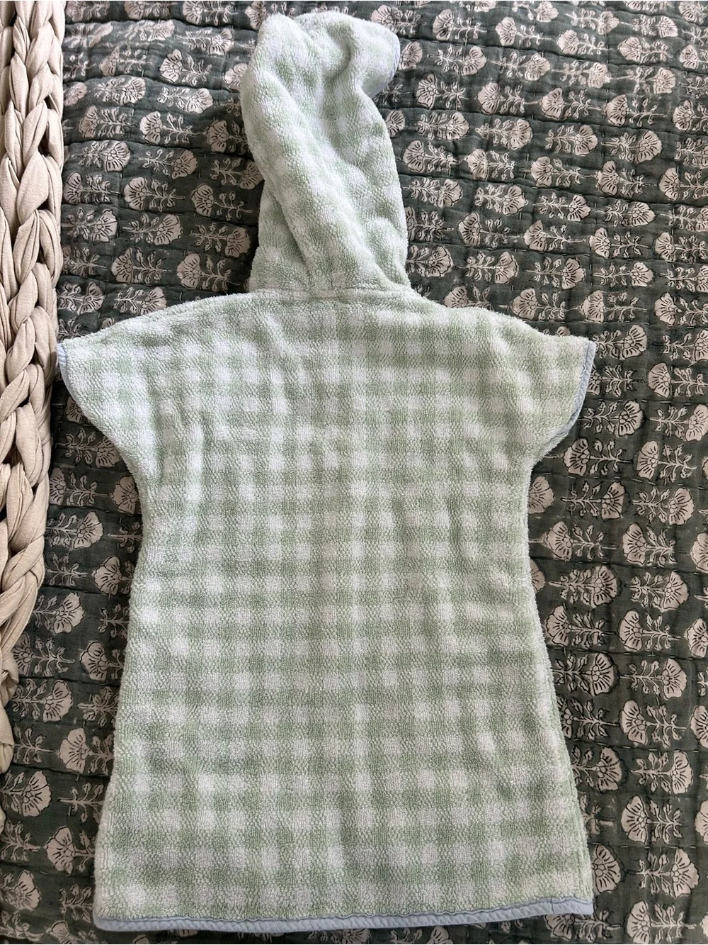 Weezie towels. Kids Hooded Gown - Light Green Check swim/towel robe size 3/4